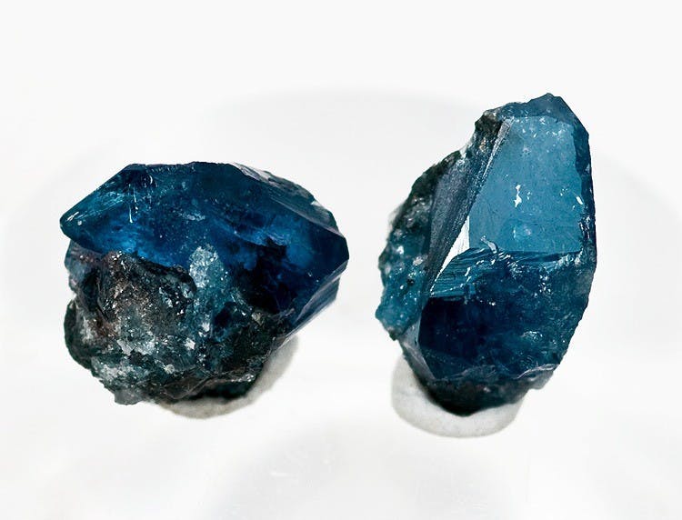 蓝色宝石——臭葱石.jpg