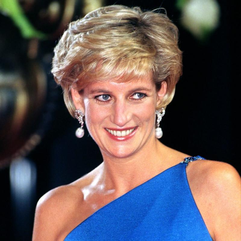 diana-princess-of-wales-attends-the-victor-chang-research-news-photo-1635529987.jpg